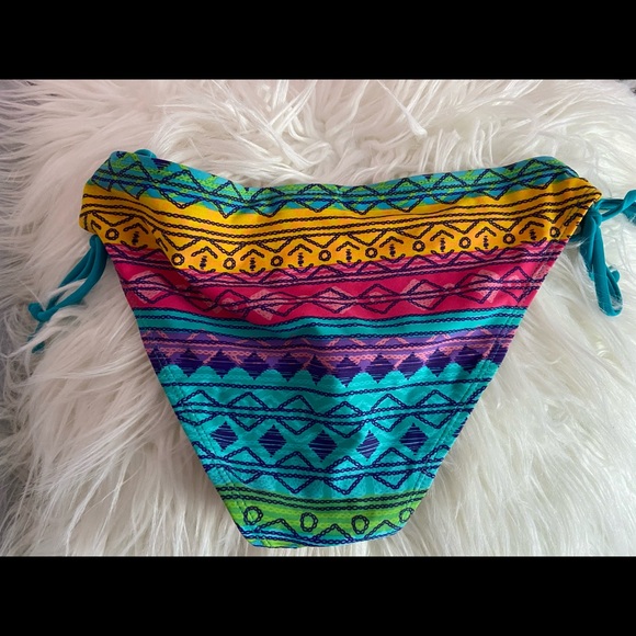 Bikini Set - Picture 4 of 5